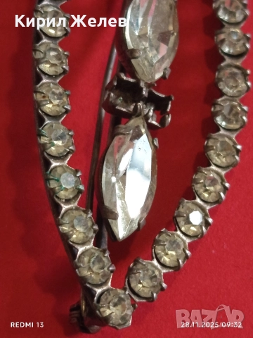 СТАРА БРОШКА УКРАСЕНА с КРИСТАЛИ ЦИРКОН СТИЛ ПОДНЕСЕН АРИСТОКРАТИЧНО 52265, снимка 4 - Други - 52569743