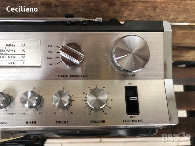 Радиокасетофон HITACHI TRK-8180Е, снимка 13 - Радиокасетофони, транзистори - 53514534