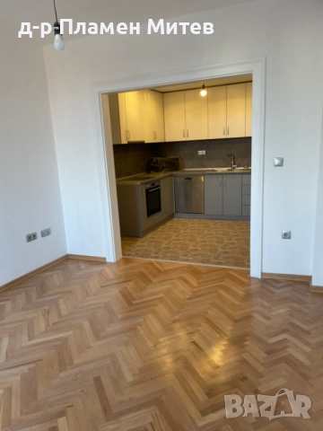 Давам 3-СТАЕН апартамент срещу парламента, снимка 2 - Апартаменти - 52447928