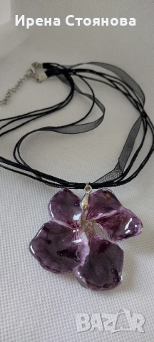 Колие с естествен цвят на Налба. Дължината е максимално 23 см, цвета е с размери 5,5/5 см. , снимка 2 - Колиета, медальони, синджири - 51090496