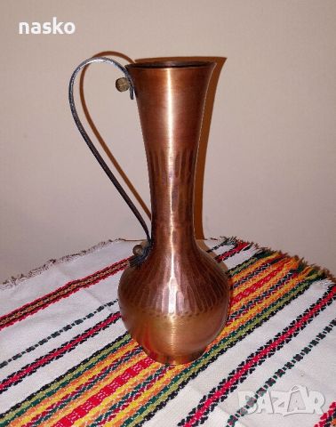 Медна ваза , снимка 1 - Антикварни и старинни предмети - 46352578