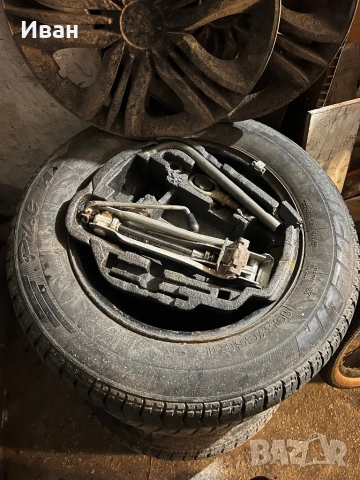 Резервна гума с крик, ключ,кука за VW Golf 4 ,Bora