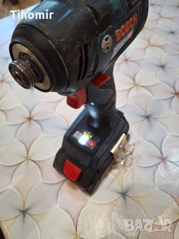 Винтоверт BOSCH GDR 18V-200 C, снимка 10 - Винтоверти - 51535934