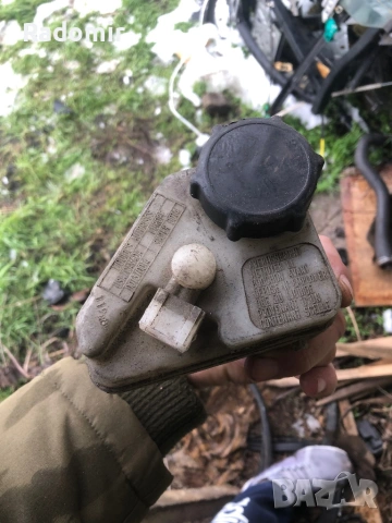 Форд Мондео Мк2 1.8 или 1.9 tdi 90 коня разширителен съд, огледала , чейнджър, стопове, дебитомер, снимка 17 - Части - 53714624