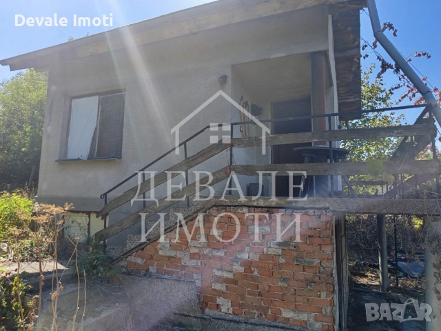 Продава се вила в гр. Русе, област Русе в Касева чешма , местността „ Карамлийка“, снимка 4 - Вили - 51641138