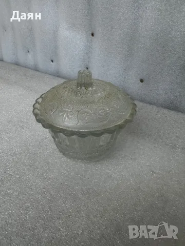 стъклени свещници и захарница с капак  , снимка 8 - Декорация за дома - 49940679