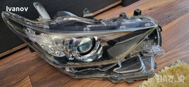 десен фар за Тойота Аурис, снимка 3 - Части - 53882804