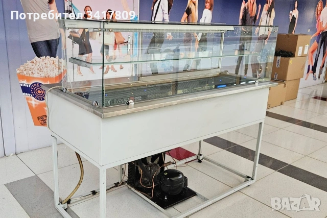 Професионална хладилна витрина за заведение