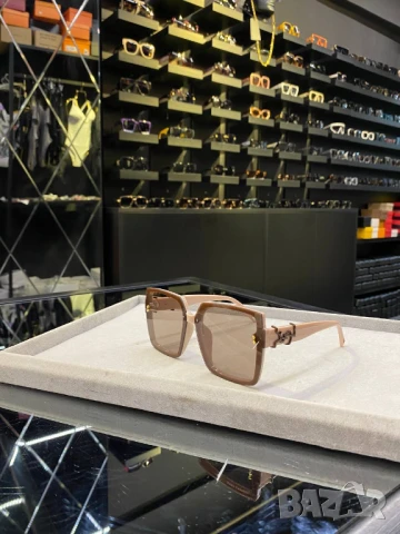 очила с черен обикновен калъф и ув защита ysl saint laurent , снимка 5 - Слънчеви и диоптрични очила - 51426100