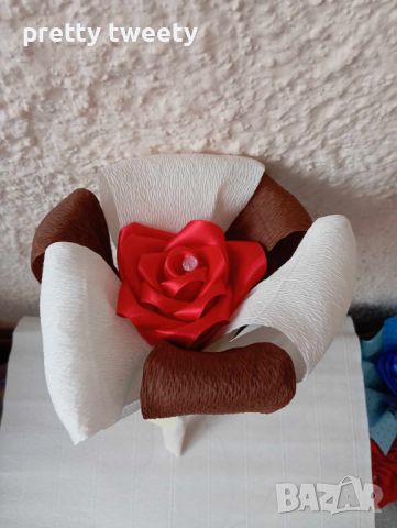Букет от сатенени рози с диамантчета, снимка 6 - Подаръци за жени - 45810407