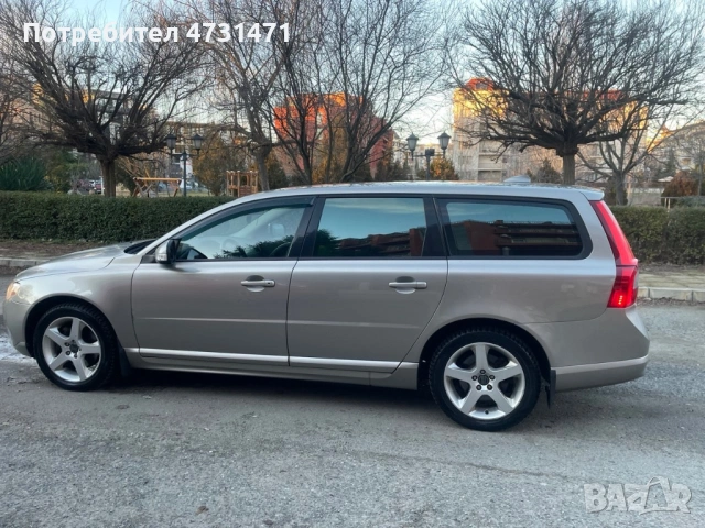 Volvo v70d, снимка 4 - Автомобили и джипове - 53401842