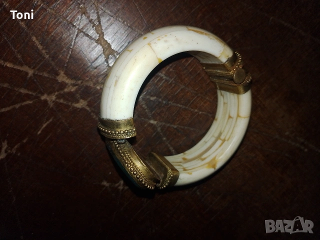 гривна от слонова кост с камък ахат, снимка 2 - Гривни - 53976876