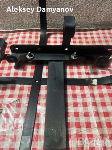 Стойка за резервна гума / държач за резервна гума!, снимка 2 - Части - 53979419