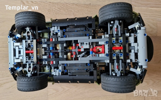 LEGO Technics Land Rover Defender 42110 +Книжка, снимка 6 - Конструктори - 51624485