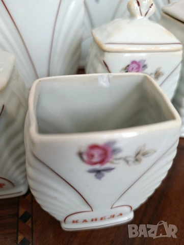 Порцеланови буркани за подправки , снимка 3 - Сервизи - 53676307