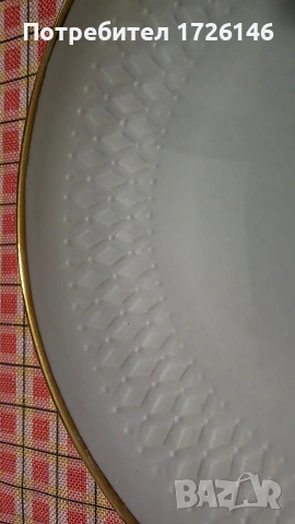 Порцеланова чиния със златен кант Winterling Röslau Bavaria, снимка 4 - Чинии - 54044272