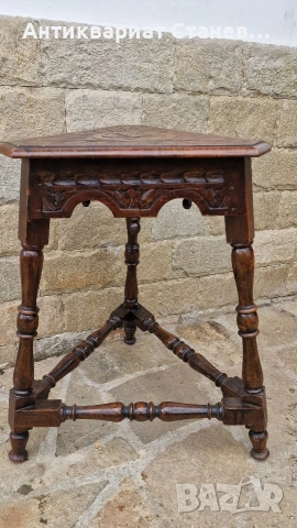 Уникална ъглова дървета масичка ръчна дърворезба, снимка 15 - Маси - 54082245