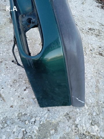 Предна броня Renault Laguna 1, снимка 2 - Части - 52189942