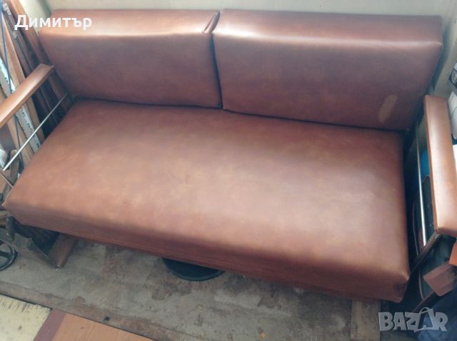 Ретро кожен диван канапе , снимка 1 - Дивани и мека мебел - 46384523