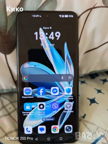 Продавам honor 200 с гаранция 
