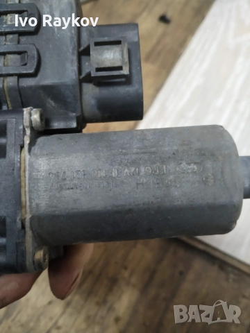 Моторче за стъклоповдигач, ляво задно, AUDI A6 C5 4B, 0130821784, снимка 6 - Части - 52321649