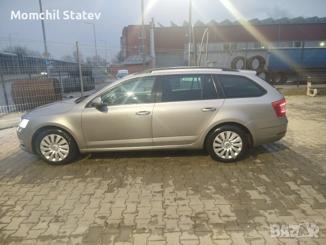 Skoda Octavia, снимка 5 - Автомобили и джипове - 53044262