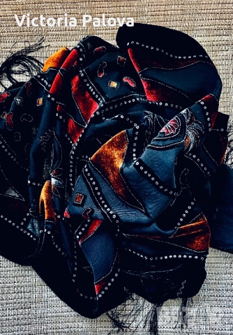 Луксозен дизайнерски шал от коприна и кадифена вискоза - истинско бижу