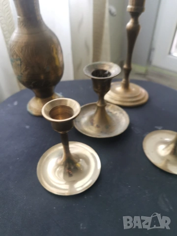 Месингови свещници и ваза, снимка 2 - Антикварни и старинни предмети - 53333347