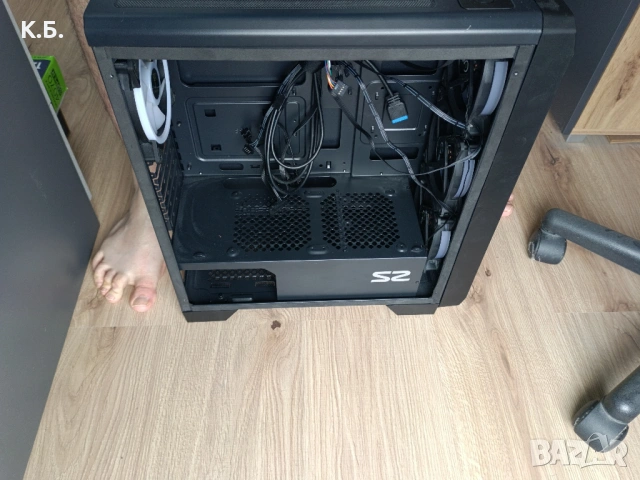 PC Кутия Zalman S2 Middle Tower + 4 RGB Fans, снимка 2 - Захранвания и кутии - 53759122