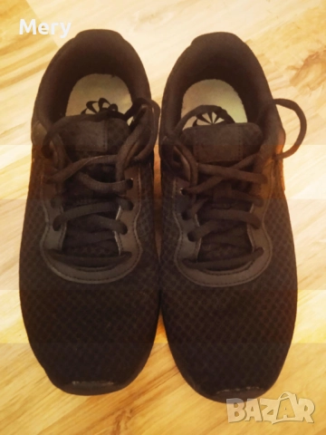 Маратонки Nike Tanjun, снимка 3 - Детски маратонки - 52108109