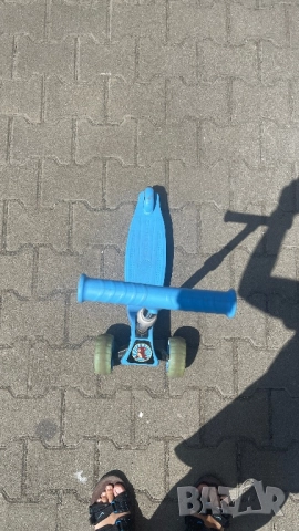 Детска тротинетка със светещи колела, снимка 3 - Скутери и тротинетки - 51457571