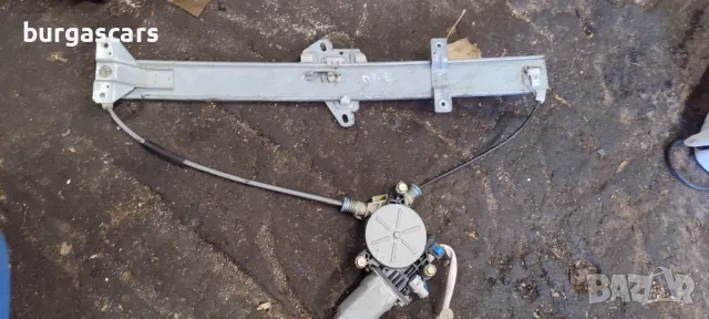 Стъклоповдигач преден десен Honda Jazz - 80лв, снимка 2 - Части - 50402673