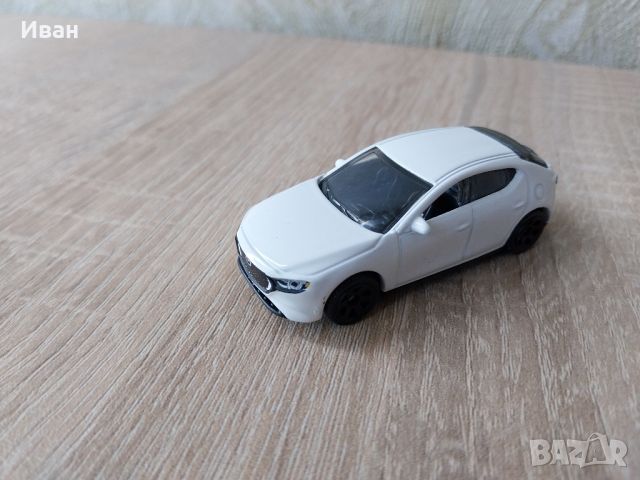 2018 mazda 3 matchbox 1:64, снимка 1 - Коли, камиони, мотори, писти - 46017896