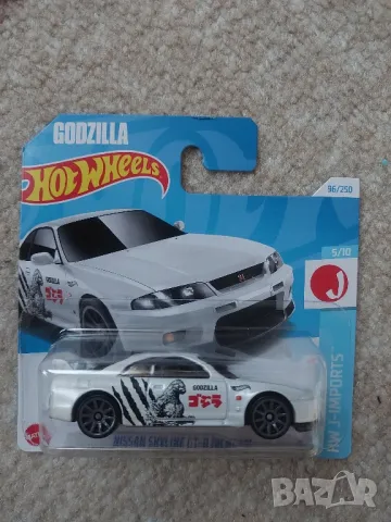 hot wheels nissan skyline gtr , снимка 1 - Колекции - 48380299