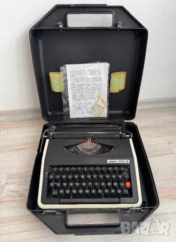 Пишеща машина модел Хеброс 1300 Ф, снимка 3 - Други ценни предмети - 52623223