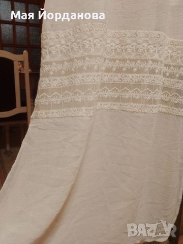 Ефирна бяла дълга рокля, гарнирана с изящна дантела. размер S,M., снимка 2 - Рокли - 45776744