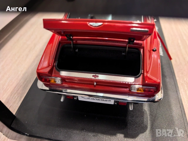 1:18 Aston Martin V8 Vantage 1985, снимка 8 - Колекции - 53803760