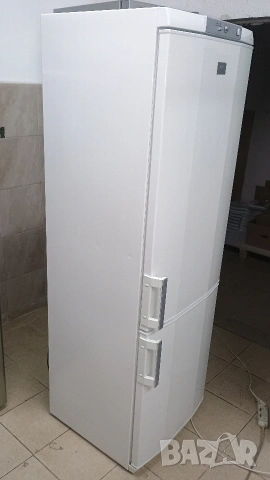 Хладилник с фризер AEG Electrolux, снимка 3 - Хладилници - 53314980