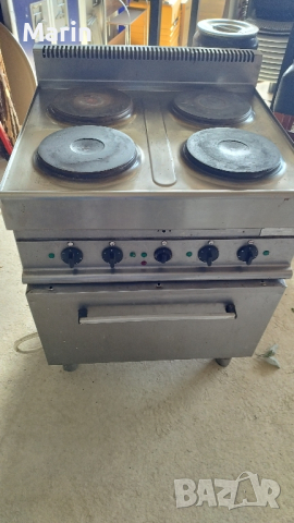 Професионална печка , снимка 1 - Обзавеждане на кухня - 44953454
