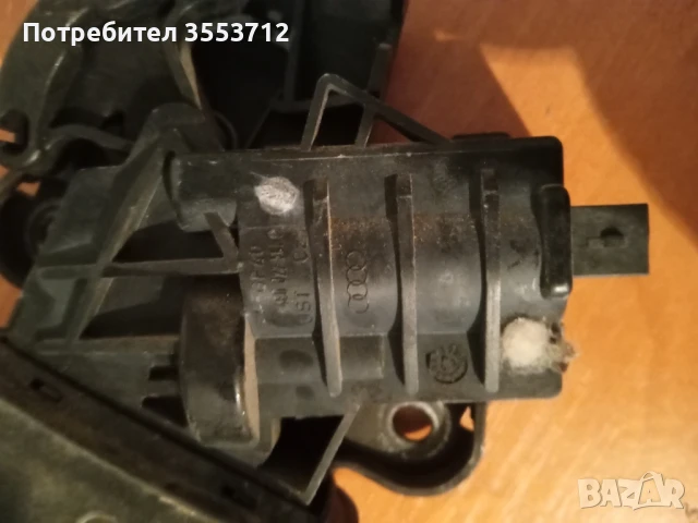 Audi A8 D3 Задна брава заключване , снимка 3 - Части - 51009126