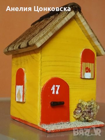 Цветна къщичка от дърво , снимка 1 - Сувенири от дърво - 45543568