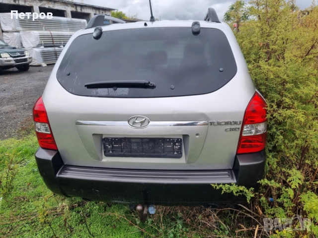Hyundai Tucson 2.0 CRDI/Лети джанти 16/ На части/Автоматик, снимка 2 - Автомобили и джипове - 52192796