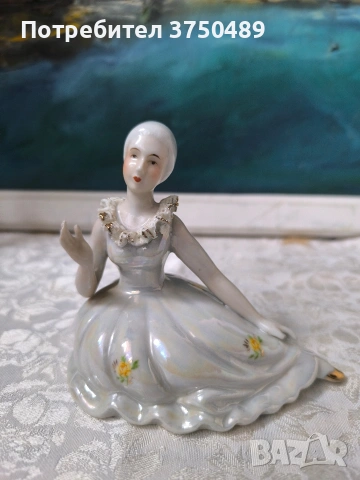 порцеланова статуетка 