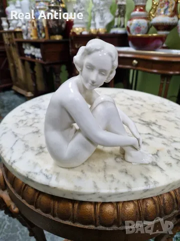 Уникална рядка антикварна колекционерска немска порцеланова фигура статуетка Hummel Goebel , снимка 2 - Антикварни и старинни предмети - 49870041