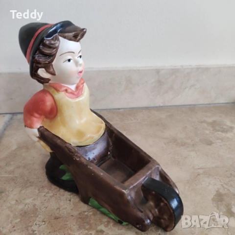 Винтидж керамична фигурка, градинска фигурка статуетка