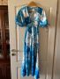 🤩 елегантна тип русалка дълга буфан ръкав синя рокля флорален десен Asos буфан ръкав , снимка 1 - Рокли - 45286933