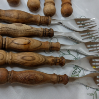 Стари, немски прибори за хранене. WMF Cromargan с дървени дръжки. , снимка 2 - Прибори за хранене, готвене и сервиране - 44970416