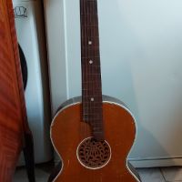 Стара китара, снимка 1 - Антикварни и старинни предмети - 45478787