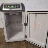 Мини хладилник Eetec LED дисплей  Model: EC0318 с обем 15 литра, охлажда до 10С°, снимка 14 - Хладилни чанти - 45275813