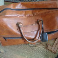Продавам една куфар чанта със части от конструктор/  човечета, снимка 7 - Настолни игри - 45205515